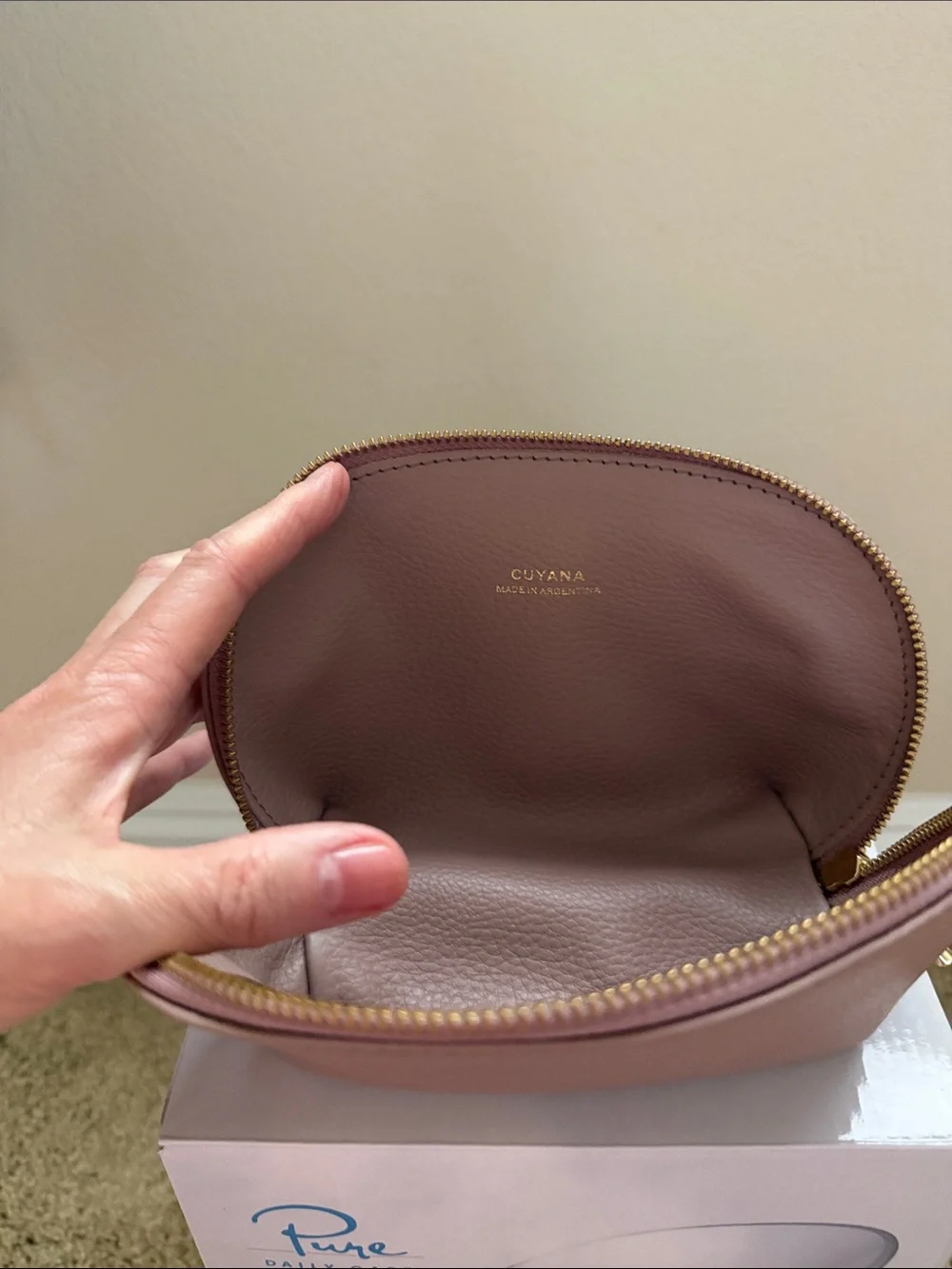 Cuyana Dusty Rose Leather Cosmetic Pouch with Gold Zipper